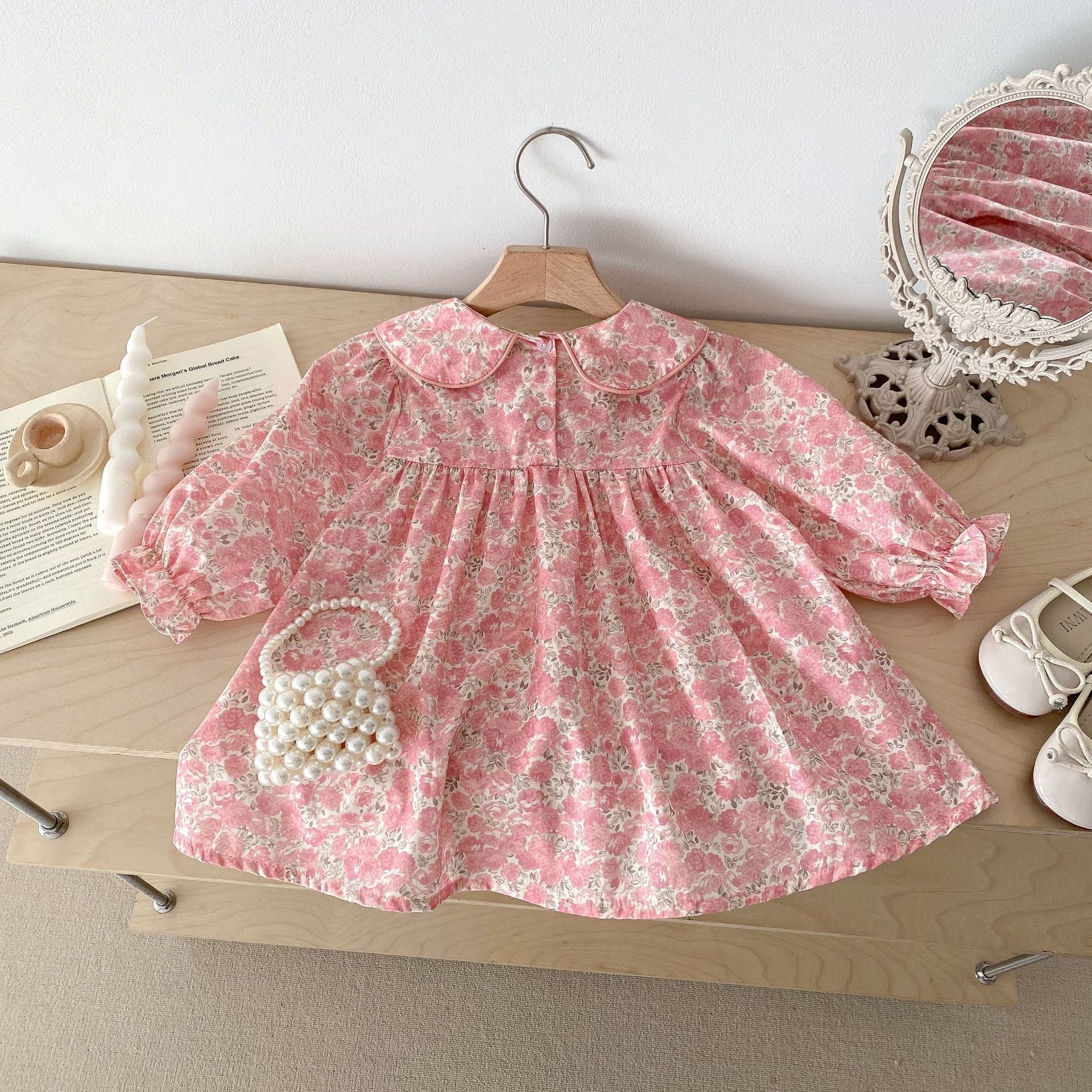 Robe fleurie de printemps pour bébé fille