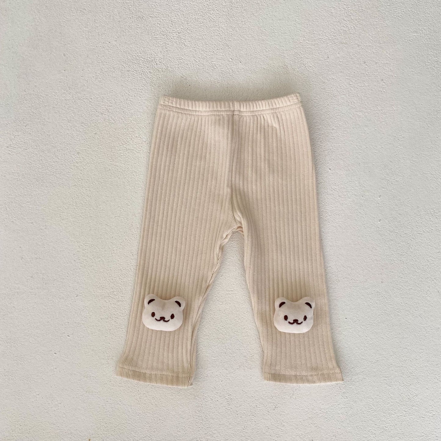 Ensemble 3 pièces gilet ours brodé + chemise à bascule de couleur unie + leggings pour bébé fille