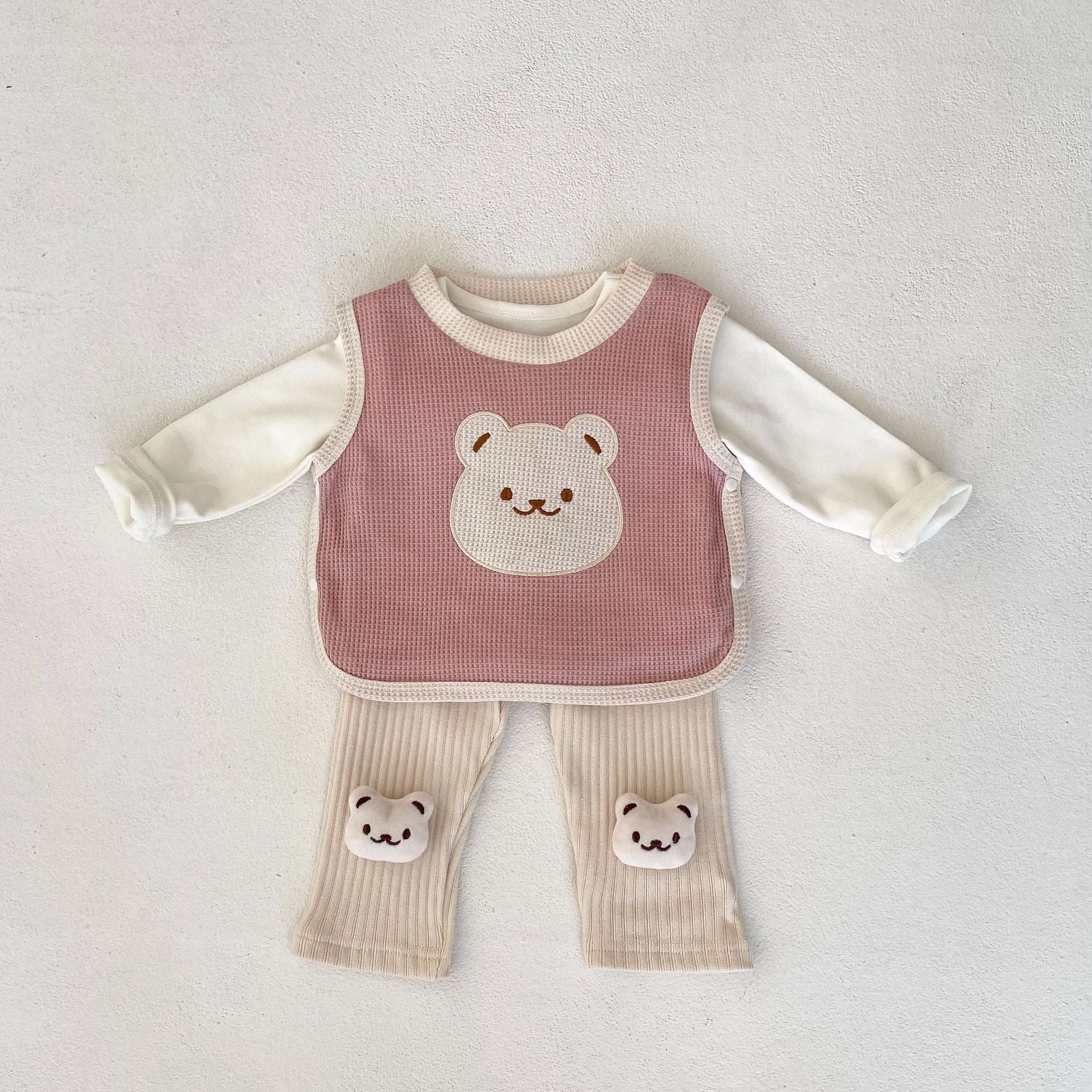 Ensemble 3 pièces gilet ours brodé + chemise à bascule de couleur unie + leggings pour bébé fille